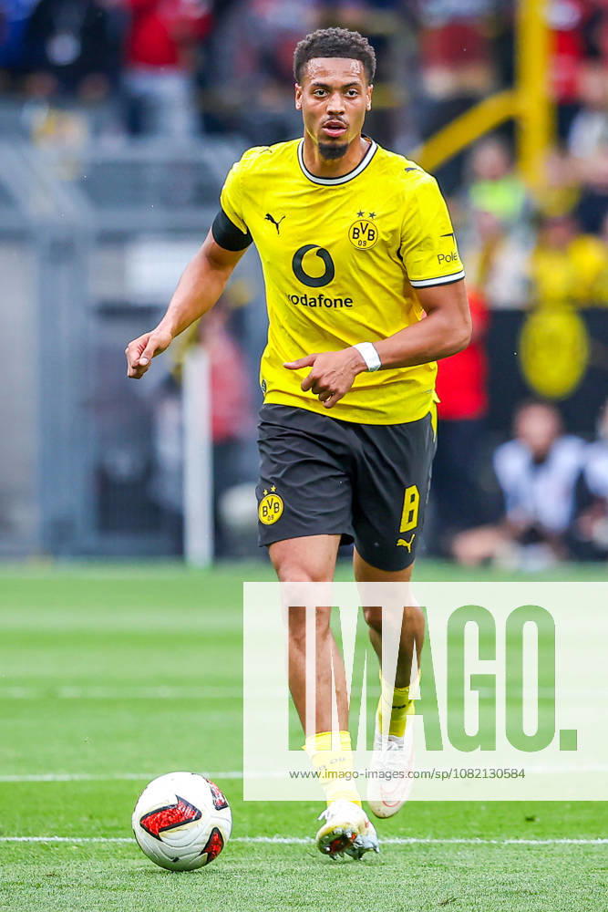 2026.08.29, Fußball, Bundesliga, Borussia Dortmund - Hamburger SV, Signal Iduna Park, 1.Spieltag, Saison 2026 2027: Felix Nmecha (Borussia Dortmund 8) DFB regulations prohibit any use of photographs as image sequences and or quasi-video. Photo: WilkowskixPressefotoKochx Nordrhein-Westfalen Deutschland