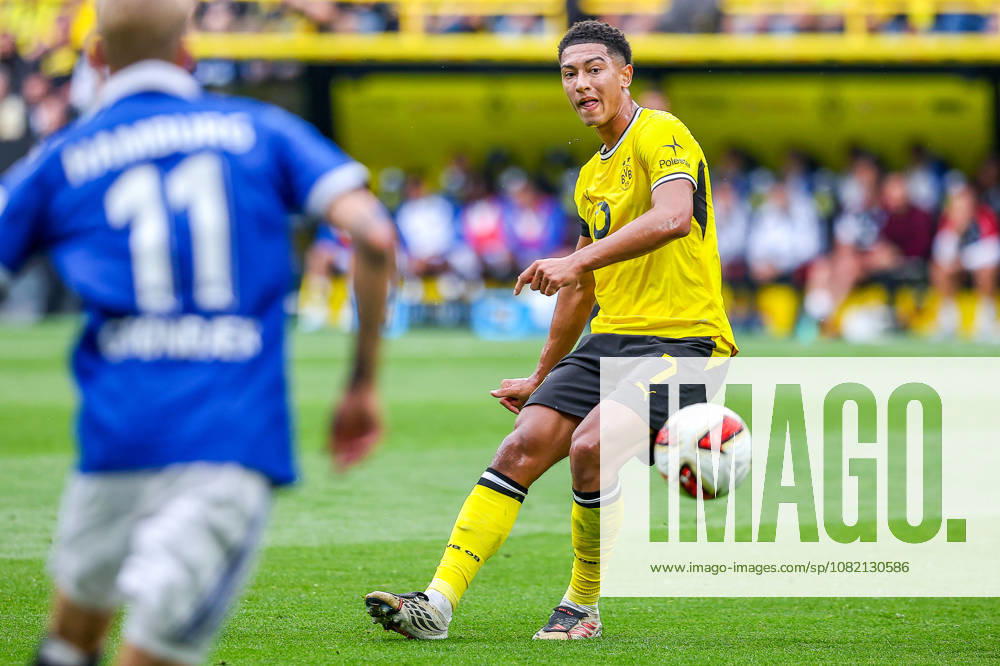 2026.08.29, Fußball, Bundesliga, Borussia Dortmund - Hamburger SV, Signal Iduna Park, 1.Spieltag, Saison 2026 2027: Jobe Bellingham (Borussia Dortmund 7) DFB regulations prohibit any use of photographs as image sequences and or quasi-video. Photo: WilkowskixPressefotoKochx Nordrhein-Westfalen Deutschland