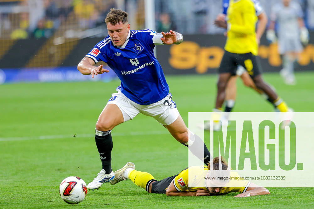 2026.08.29, Fußball, Bundesliga, Borussia Dortmund - Hamburger SV, Signal Iduna Park, 1.Spieltag, Saison 2026 2027: Marcel Sabitzer (Borussia Dortmund 20) im Zweikampf gegen Nicolai Remberg (Hamburger SV 21) DFB regulations prohibit any use of photographs as image sequences and or quasi-video. Photo: WilkowskixPressefotoKochx Nordrhein-Westfalen Deutschland