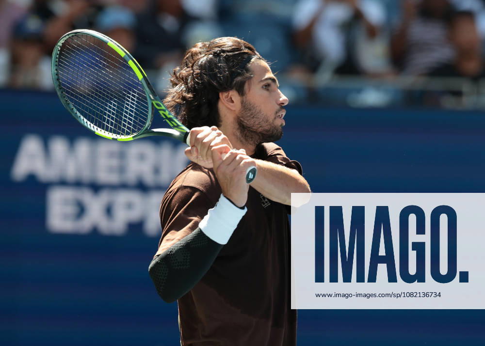 Carlos Alcaraz, Training, Practice, US Open Championships, Billie Jean King National Tennis Center, Flushing Meadows, New York, USA .
