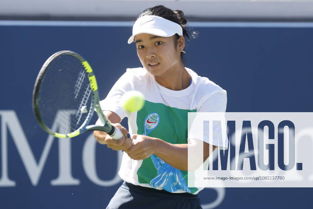 Alexandra Eala of the Philippines practices on The Grandstand Court with Naomi Osaka of Japan at the 2026 US Open Tennis Championship at the USTA Billie Jean King National Tennis Center in New York City on Saturday, August 29, 2026. NYP20260829101 JOHNxANGELILLO