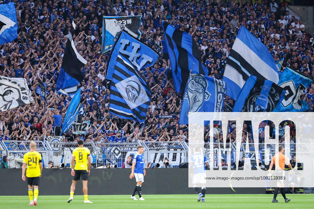 2026.08.29, Fußball, Bundesliga, Borussia Dortmund - Hamburger SV, Signal Iduna Park, 1.Spieltag, Saison 2026 2027: Gaesteblock mit Hamburger Fans DFB regulations prohibit any use of photographs as image sequences and or quasi-video. Photo: WilkowskixPressefotoKochx Nordrhein-Westfalen Deutschland