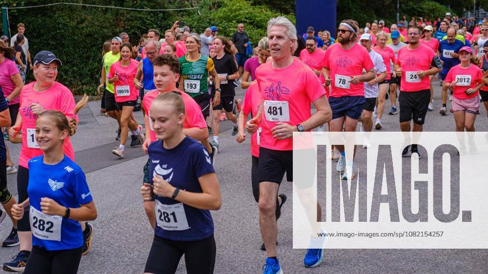 14:15 Uhr 5-km-Jogginglauf 28. RWW-Ruhrauenlauf in den Ruhrauen am Samstag, 29. August 2026 in Mülheim.¨ Deutschland NRW Mülheim