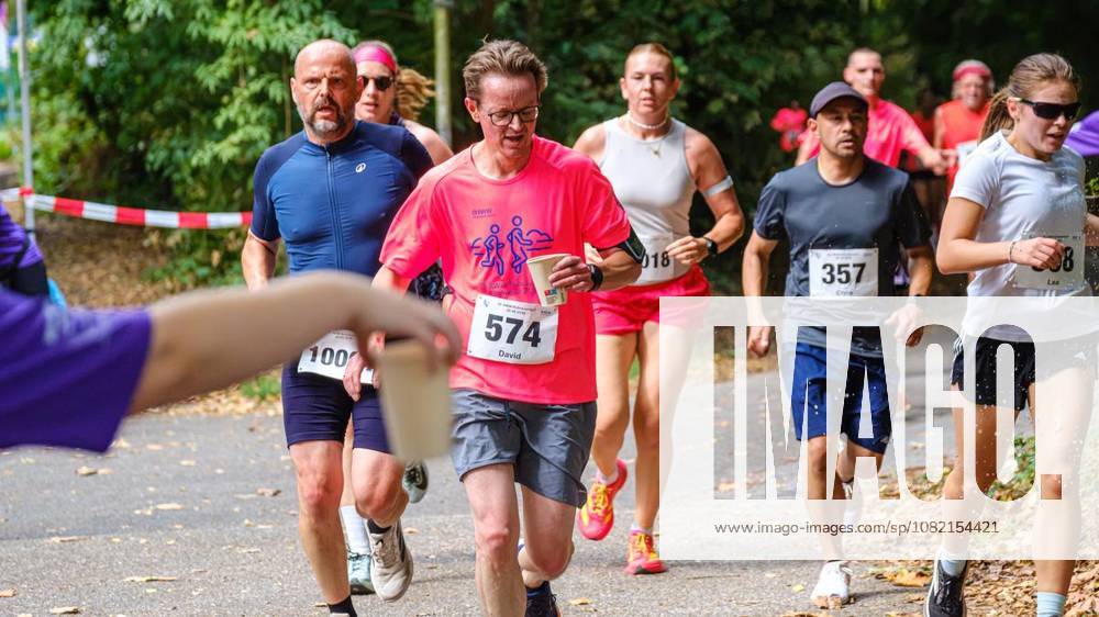 14:15 Uhr 5-km-Jogginglauf 28. RWW-Ruhrauenlauf in den Ruhrauen am Samstag, 29. August 2026 in Mülheim.¨ Deutschland NRW Mülheim
