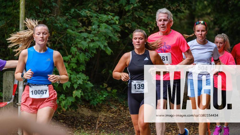 14:15 Uhr 5-km-Jogginglauf 28. RWW-Ruhrauenlauf in den Ruhrauen am Samstag, 29. August 2026 in Mülheim.¨ Deutschland NRW Mülheim