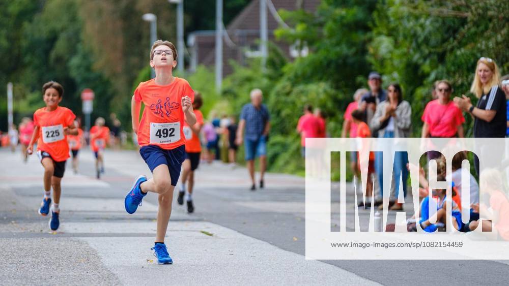 2.000-Meter-Lauf Schülerlauf A (12- und 13-jährige) 28. RWW-Ruhrauenlauf in den Ruhrauen am Samstag, 29. August 2026 in Mülheim.¨ Deutschland NRW Mülheim