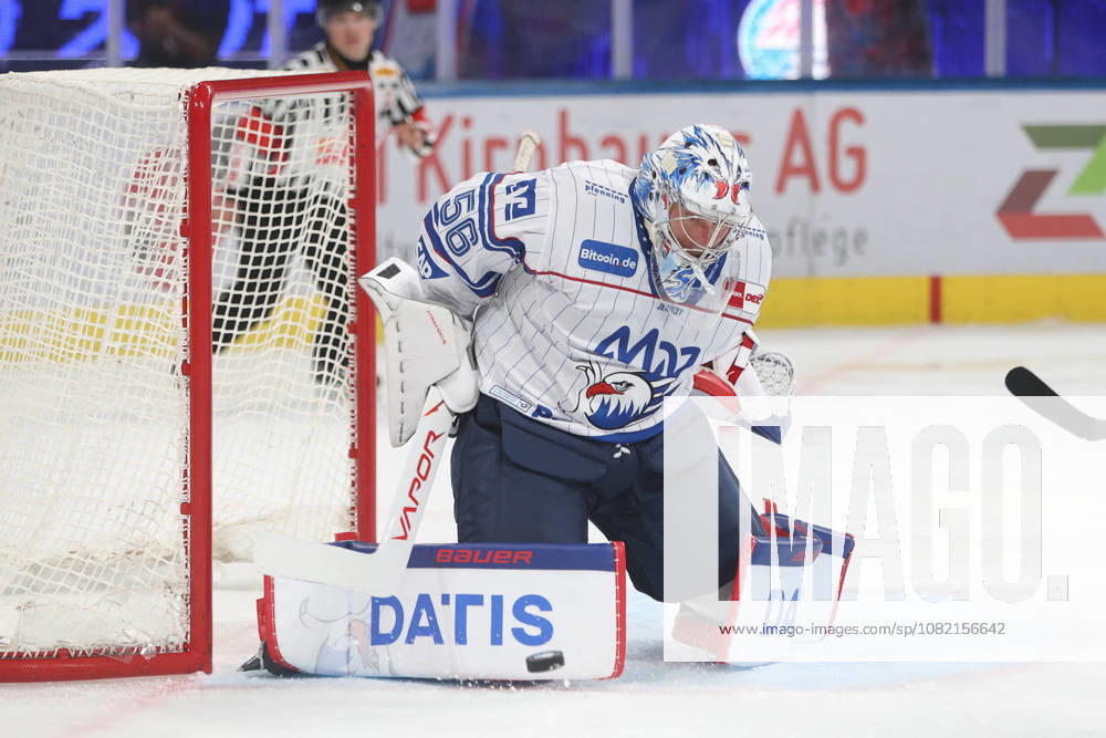 Zuerich, SCHWEIZ, Swiss Life Arena Eishockey Saison 2026 2027 Freundschaftsspiel ZSC Lions - Adler Mannheim Torwart Maximilian Franzreb (Adler)