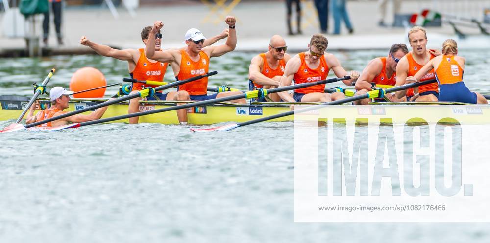 AMSTERDAM - Finn Florijn, Jan van der Bij, Jorn Salverda, Mick Makker, Sander de Graaf, Pieter van Veen, Ralf Rienks, Wibout Rustenburg, coxswain Jonna de Vries after the men s eight final on the seventh and final day of the World Rowing Championships at the Bosbaan in the Amsterdam Forest. IRIS VAN DEN BROEK ANP ANPxSportx IVx 566597901 originalFilename: 566597901