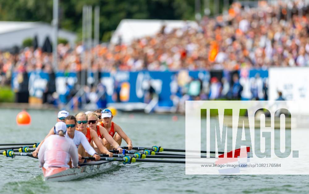 AMSTERDAM - Bente Paulis, Claire de Kok, Hannah Heideveld, Hermijntje Drenth, Ilse Kolkman, Lisanne van der Leij, Vera Sneijders and Willemijn Mulder prior to the women s eight final on the seventh and final day of the World Rowing Championships at the Bosbaan in the Amsterdamse Bos. IRIS VAN DEN BROEK ANP ANPxSportx IVx 566597913 originalFilename: 566597913