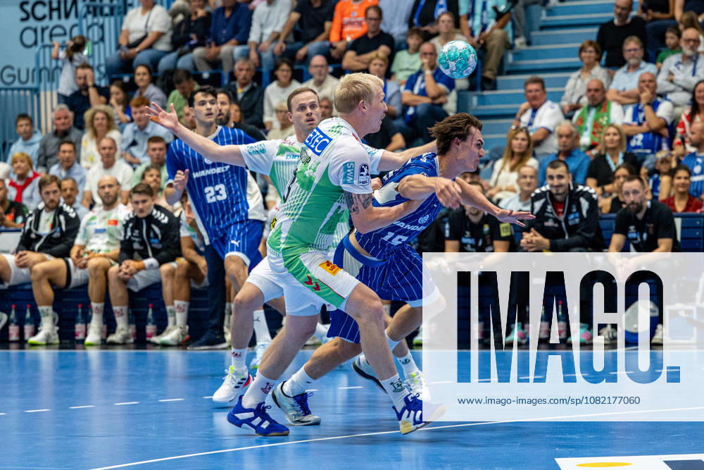 Opel Handball Bundesliga, VfL Gummersbach - SC Magdeburg, 30.08.2026 Nikola Roganović (VfL Gummersbach 23), Miro Schluroff (VfL Gummersbach 15), ; Opel Handball Bundesliga, VfL Gummersbach - SC Magdeburg