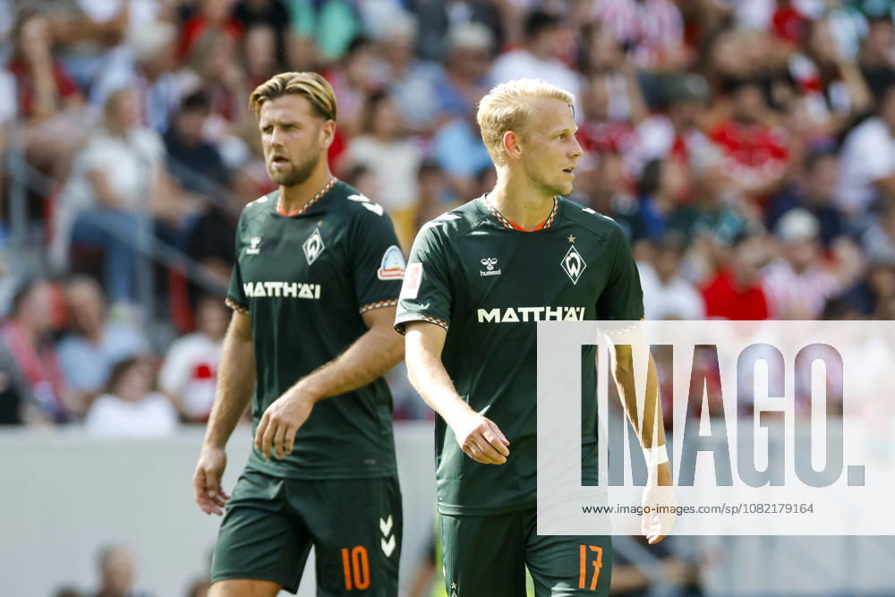 Niclas Füllkrug, Fullkrug (SV Werder Bremen, 10) und Marco Grüll, Grull (SV Werder Bremen, 17) , Deutschland, Fussball, 1. Bundesliga, 1.Spieltag, 2026 2027, SC Freiburg vs. SV Werder Bremen, 30.08.2026, Freiburg im Breisgau Europa-Park Stadion Deutschland