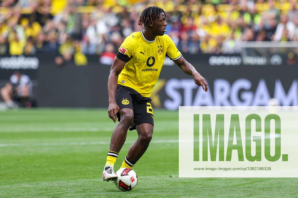 2026.08.29, Fußball, Bundesliga, Borussia Dortmund - Hamburger SV, Signal Iduna Park, 1.Spieltag, Saison 2026 2027: Joane Gadou (Borussia Dortmund 22) DFB regulations prohibit any use of photographs as image sequences and or quasi-video. Photo: WilkowskixPressefotoKochx Nordrhein-Westfalen Deutschland
