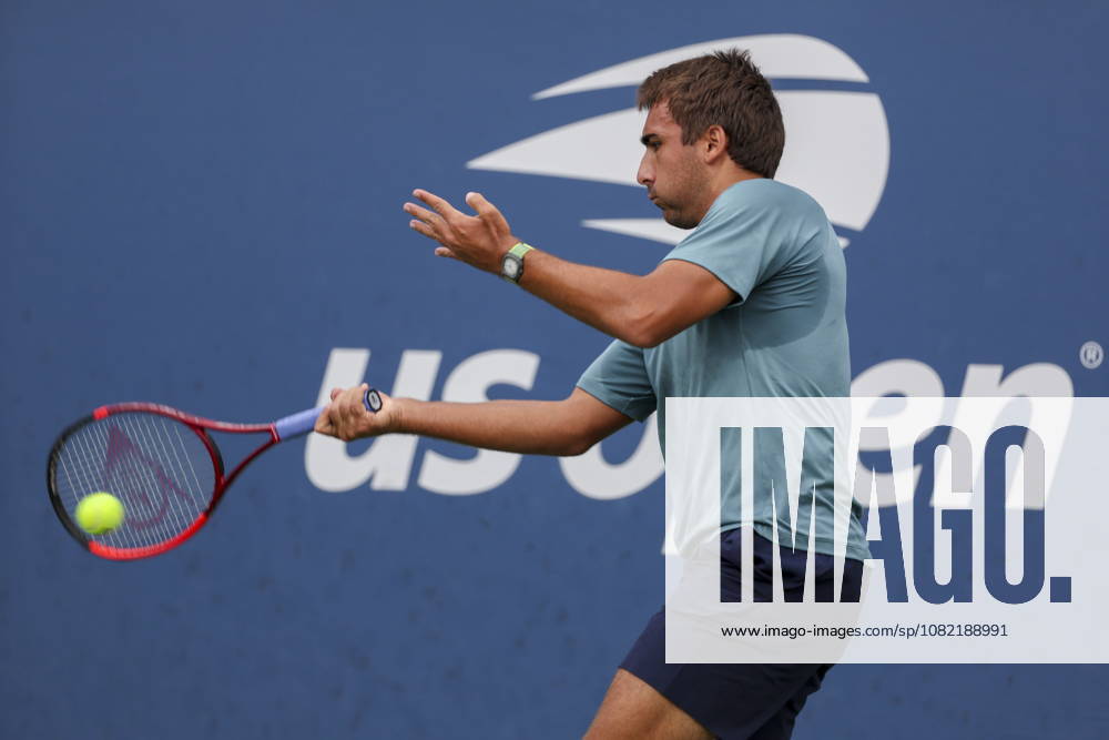 US Open tennis tournament - Day 1 Daniel Merida of Spain in action against Marton Fucsovics of Hungary during the Mens Singles round one of the US Open Tennis Championships at the USTA Billie Jean King National Tennis Center in Flushing Meadows, New York, USA, 30 August 2026. The 2026 US Open tournament runs from 23 August through 13 September. FLUSHING MEADOWS NEW YORK United States