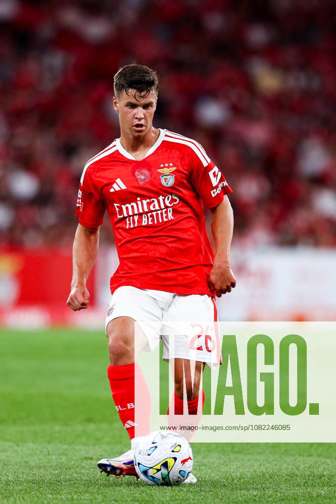 SL Benfica v Estoril Praia SAD - Liga Portugal BetClic 2026 2027 Samuel Dahl 26, lateral do SL Benfica durante a partida entre SL Benfica v Estoril Praia SAD, para a Liga Portugal BetClic 2026 2027 no Estadio da Luz, Portugal (Foto de Diogo Faria Reis Avant Sports) Lisboa Estadio Jose Alvalde Lisboa Portugal