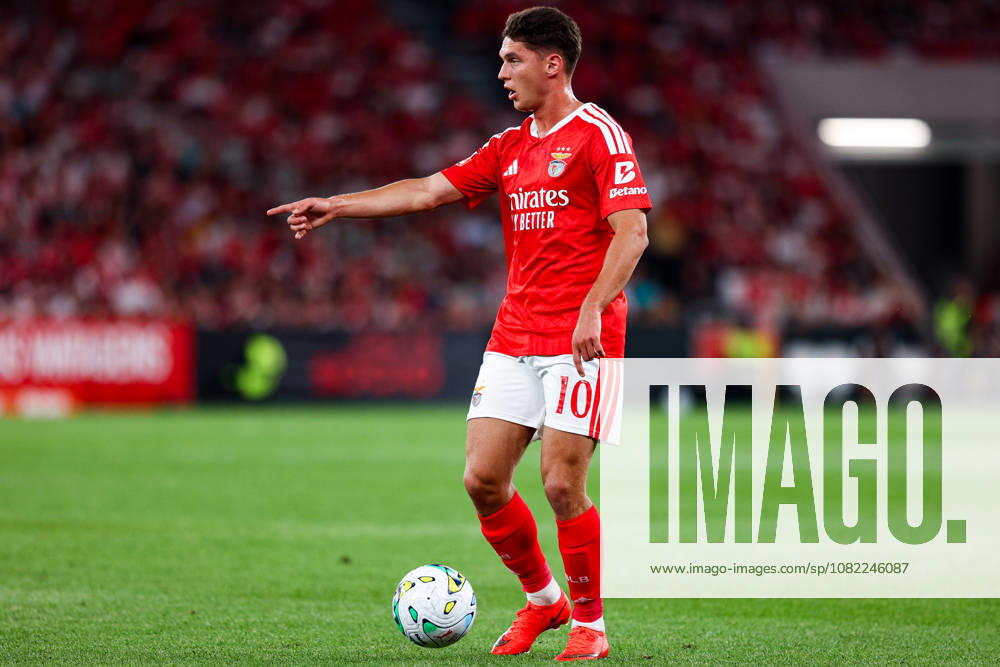 SL Benfica v Estoril Praia SAD - Liga Portugal BetClic 2026 2027 Georgiy Sudakov 10, medio do SL Benfica durante a partida entre SL Benfica v Estoril Praia SAD, para a Liga Portugal BetClic 2026 2027 no Estadio da Luz, Portugal (Foto de Diogo Faria Reis Avant Sports) Lisboa Estadio Jose Alvalde Lisboa Portugal