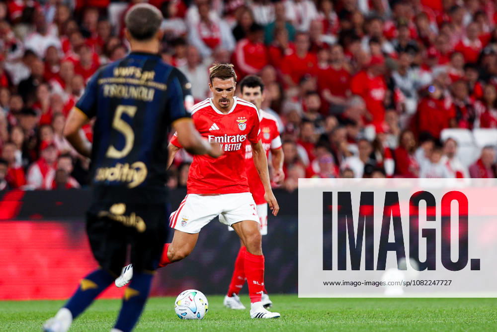 SL Benfica v Estoril Praia SAD - Liga Portugal BetClic 2026 2027 Joao Palhinha do SL Benfica, durante a partida entre SL Benfica v Estoril Praia SAD, para a Liga Portugal BetClic 2026 2027 no Estadio da Luz, Portugal (Foto de Diogo Faria Reis Avant Sports) Lisboa Estadio Jose Alvalde Lisboa Portugal