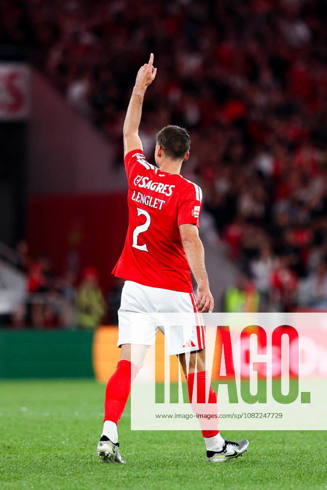 SL Benfica v Estoril Praia SAD - Liga Portugal BetClic 2026 2027 Clement Lenglet, do SL Benfica, marca durante a partida entre SL Benfica v Estoril Praia SAD, para a Liga Portugal BetClic 2026 2027 no Estadio da Luz, Portugal (Foto de Diogo Faria Reis Avant Sports) Lisboa Estadio Jose Alvalde Lisboa Portugal