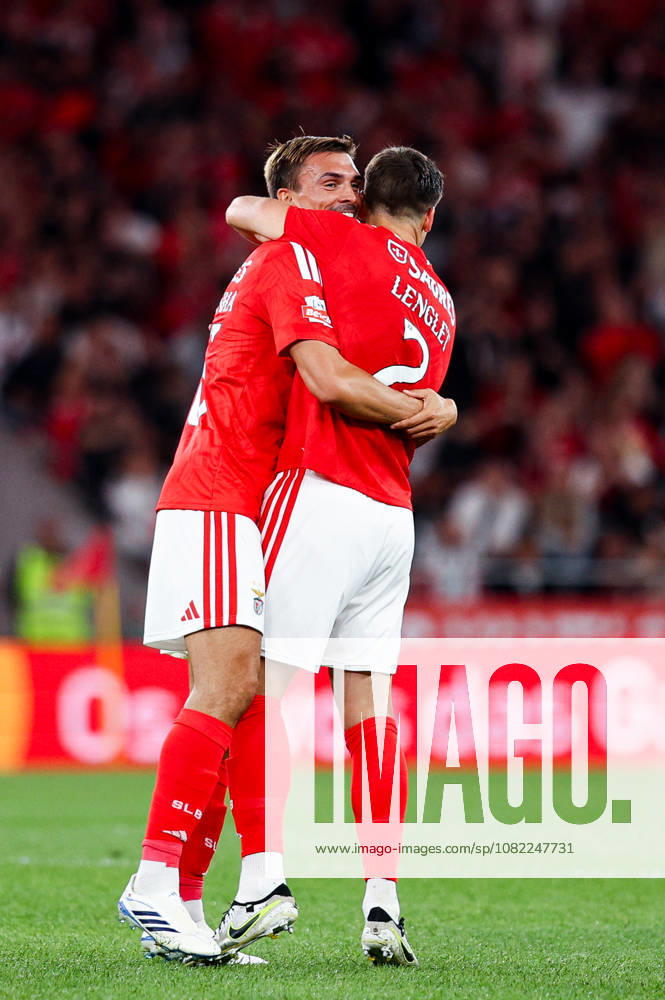 SL Benfica v Estoril Praia SAD - Liga Portugal BetClic 2026 2027 Clement Lenglet, do SL Benfica, marca e celebra com Joao Palhinha durante a partida entre SL Benfica v Estoril Praia SAD, para a Liga Portugal BetClic 2026 2027 no Estadio da Luz, Portugal (Foto de Diogo Faria Reis Avant Sports) Lisboa Estadio Jose Alvalde Lisboa Portugal