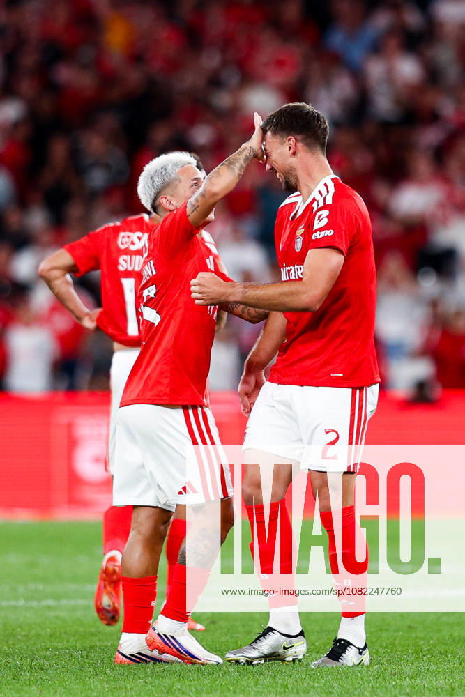 SL Benfica v Estoril Praia SAD - Liga Portugal BetClic 2026 2027 Clement Lenglet, do SL Benfica, marca e celebra com Joao Palhinha durante a partida entre SL Benfica v Estoril Praia SAD, para a Liga Portugal BetClic 2026 2027 no Estadio da Luz, Portugal (Foto de Diogo Faria Reis Avant Sports) Lisboa Estadio Jose Alvalde Lisboa Portugal