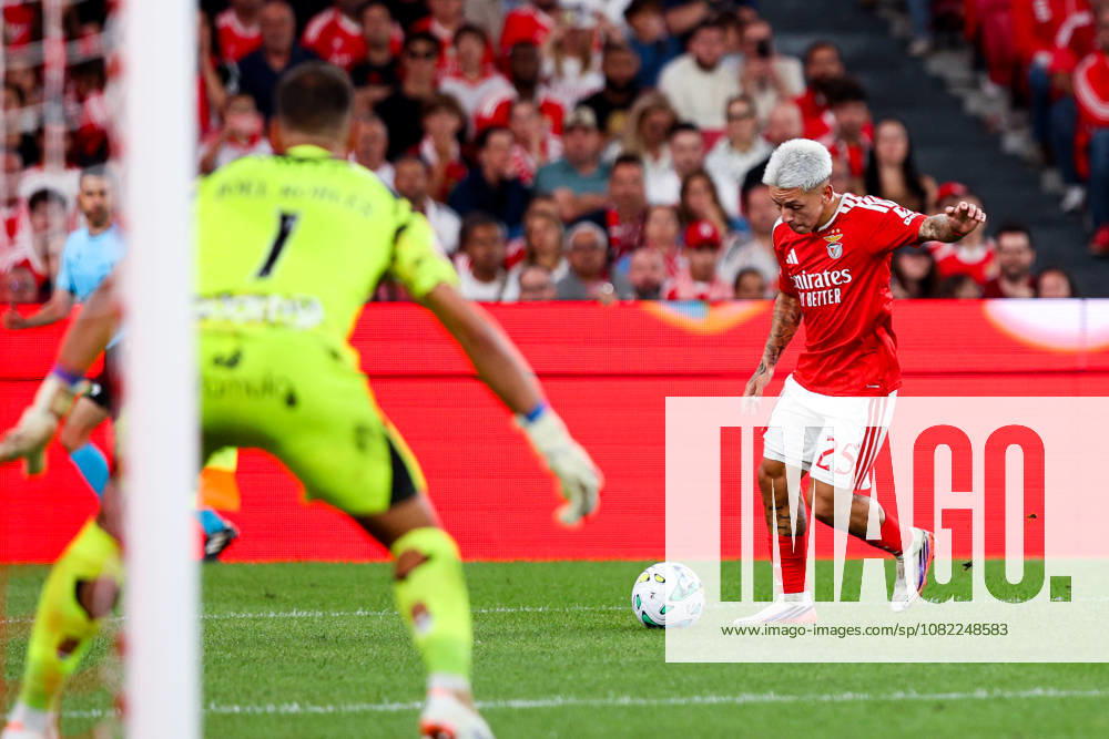 SL Benfica v Estoril Praia SAD - Liga Portugal BetClic 2026 2027 Gianluca Prestianni 25, extremo do SL Benfica durante a partida entre SL Benfica v Estoril Praia SAD, para a Liga Portugal BetClic 2026 2027 no Estadio da Luz, Portugal (Foto de Diogo Faria Reis Avant Sports) Lisboa Estadio Jose Alvalde Lisboa Portugal