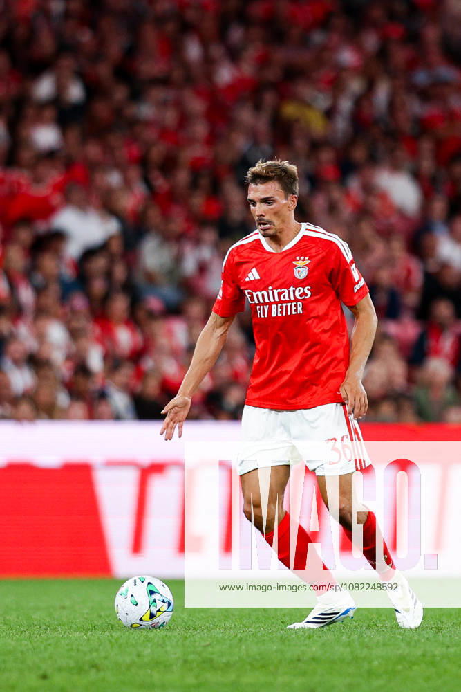 SL Benfica v Estoril Praia SAD - Liga Portugal BetClic 2026 2027 Joao Palhinha do SL Benfica durante a partida entre SL Benfica v Estoril Praia SAD, para a Liga Portugal BetClic 2026 2027 no Estadio da Luz, Portugal (Foto de Diogo Faria Reis Avant Sports) Lisboa Estadio Jose Alvalde Lisboa Portugal