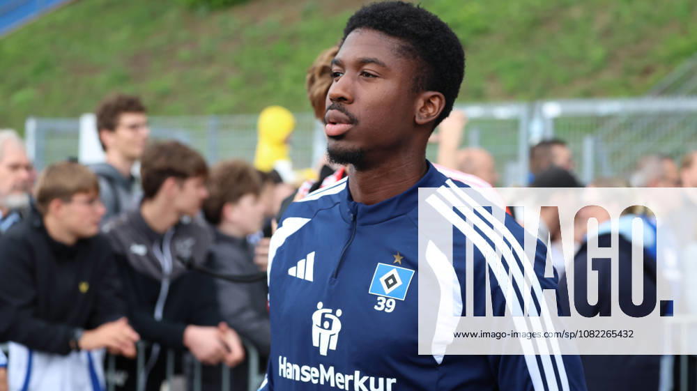 Fussball 1.Bundesliga, Hamburger SV - Training v.l. Joel Agyekum (Hamburger SV) Hamburg