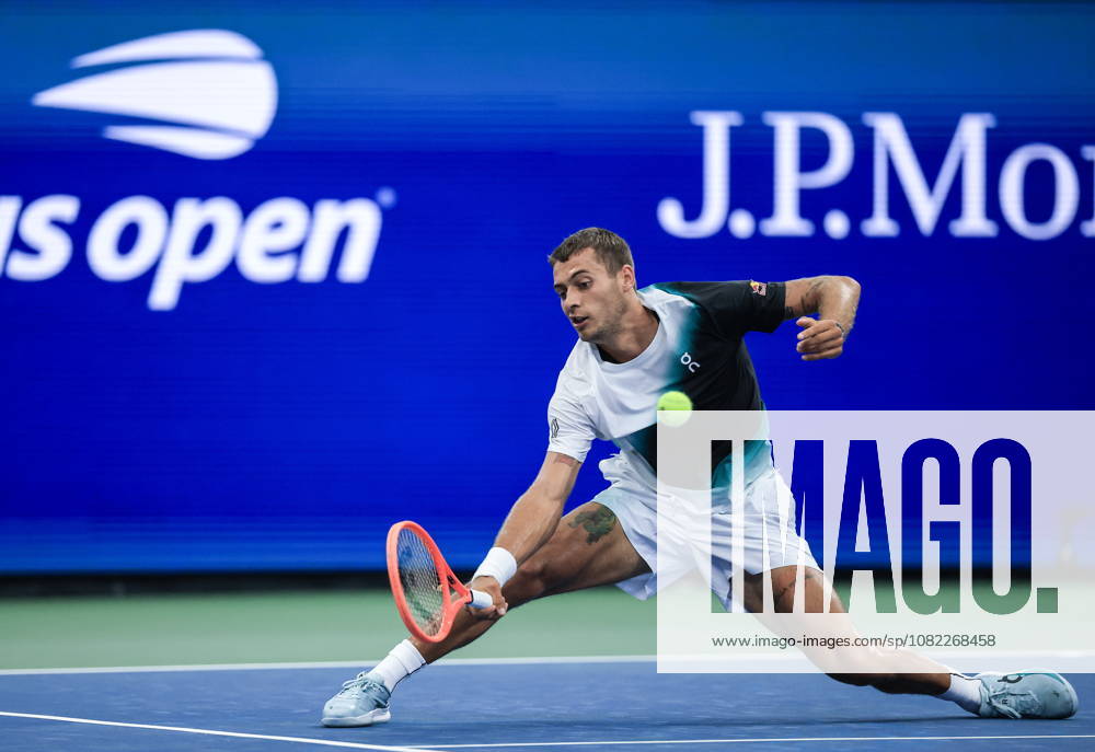 US Open tennis tournament - Day 3 Flavio Cobolli of Italy in action against Francisco Comesana of Argentina during the men s singles first round of the US Open Tennis Championships at the USTA Billie Jean King National Tennis Center in Flushing Meadows, New York, USA, 01 September 2026. The 2026 US Open tournament runs from 23 August through 13 September. FLUSHING MEADOWS NEW YORK United States
