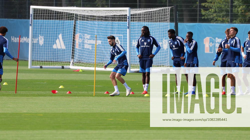Fussball 1.Bundesliga, Hamburger SV - Training v.l. Fabio Vieira (Hamburger SV) Hamburg