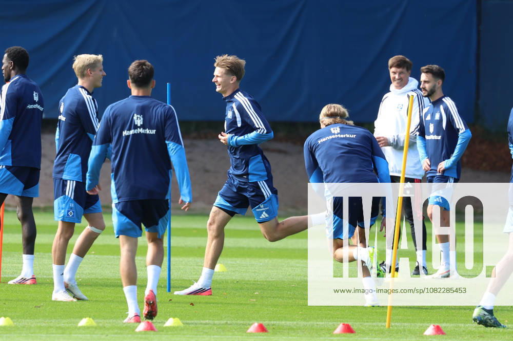 Fussball 1.Bundesliga, Hamburger SV - Training v.l. David Moller Wolfe (Hamburger SV) Hamburg