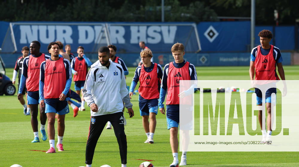 Fussball 1.Bundesliga, Hamburger SV - Training v.l. David Moller Wolfe (Hamburger SV) Hamburg