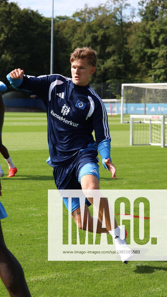 Fussball 1.Bundesliga, Hamburger SV - Training v.l. David Moller Wolfe (Hamburger SV) Hamburg