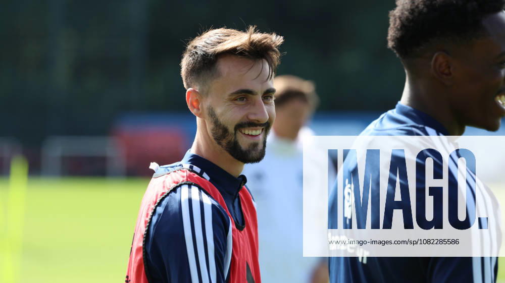 Fussball 1.Bundesliga, Hamburger SV - Training v.l. Fabio Vieira (Hamburger SV) Hamburg
