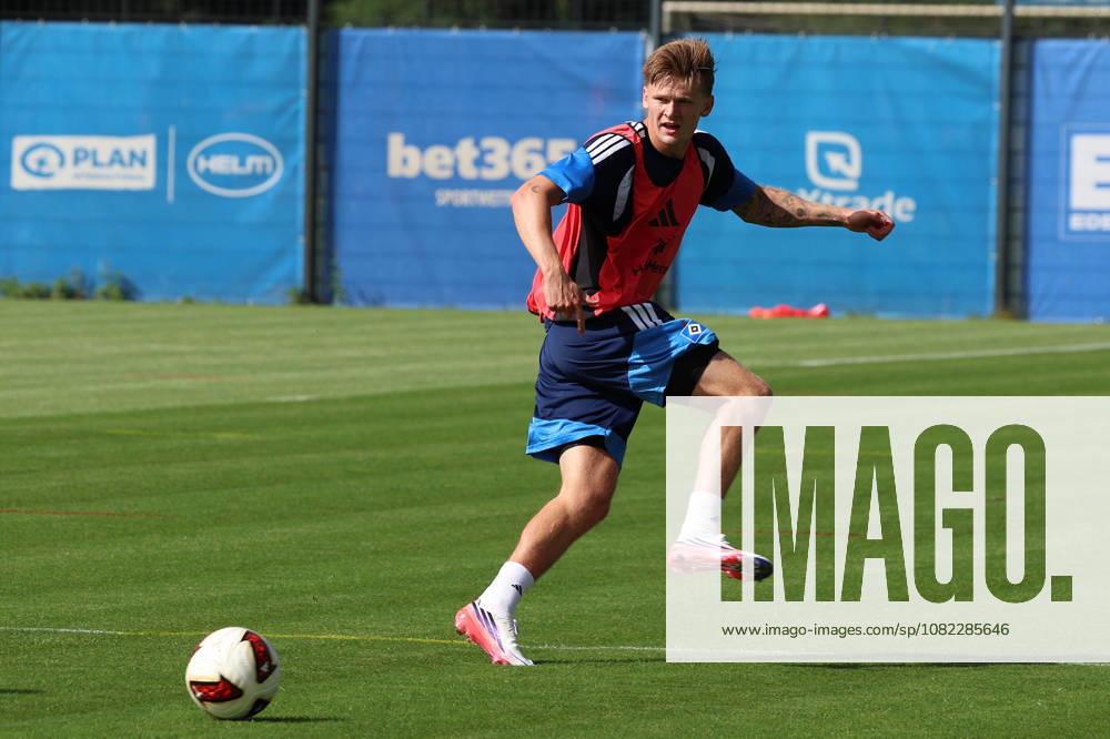 Fussball 1.Bundesliga, Hamburger SV - Training v.l. David Moller Wolfe (Hamburger SV) Hamburg