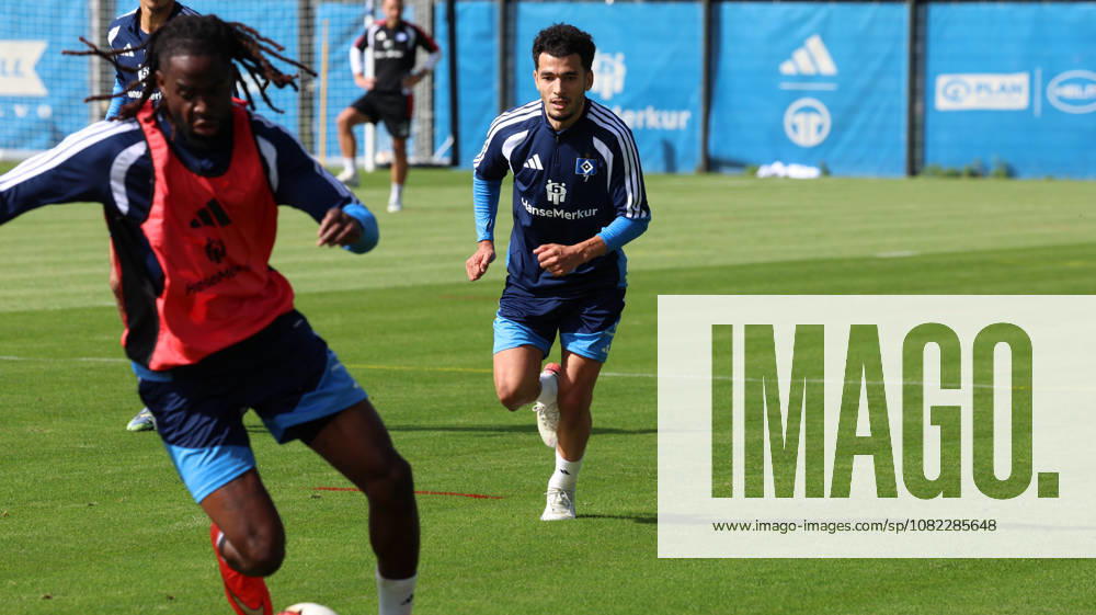 Fussball 1.Bundesliga, Hamburger SV - Training v.l. Zakaria El Ouahdi (Hamburger SV) Hamburg