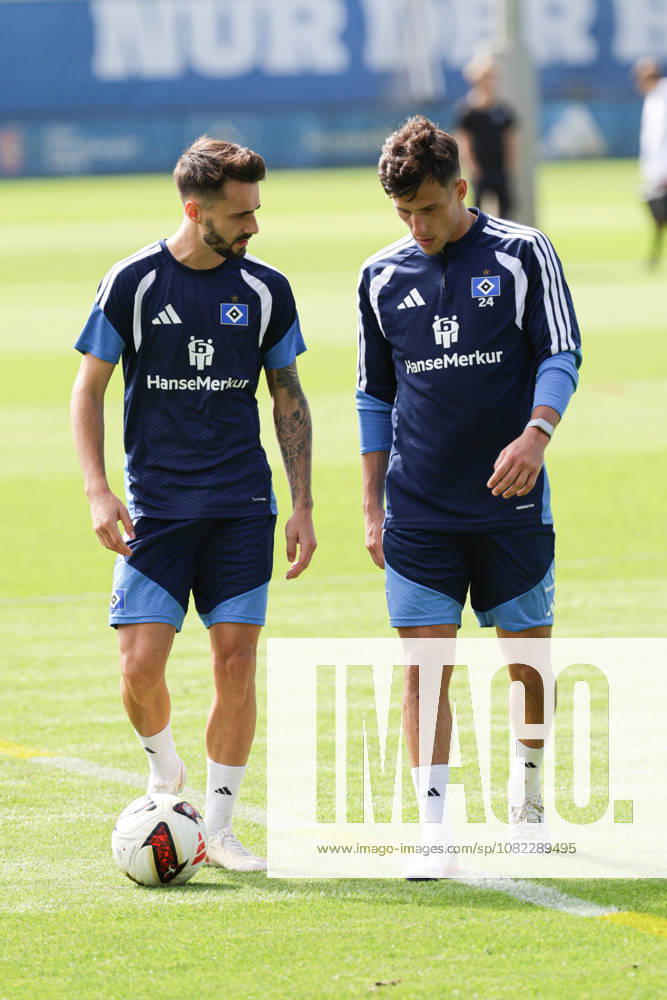 2026.09.02 Fussball 1. Bundesliga Hamburger Sportverein - Training am Volksparkstadion v.l. Fabio Daniel Ferreira Vieira (Hamburger SV, 20), Nicolas Capaldo (Hamburger SV, 24) (DFL DFB regulations prohibit any use of photographs as image sequences and or quasi-video.