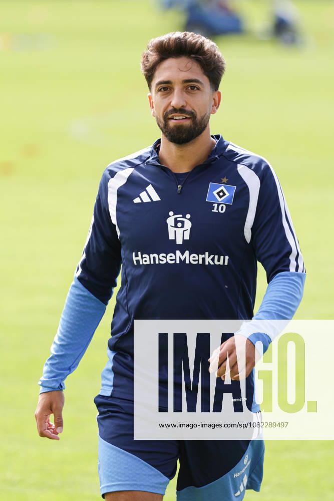 2026.09.02 Fussball 1. Bundesliga Hamburger Sportverein - Training am Volksparkstadion v.l. Immanuel Pherai (Hamburger SV, 10) (DFL DFB regulations prohibit any use of photographs as image sequences and or quasi-video.