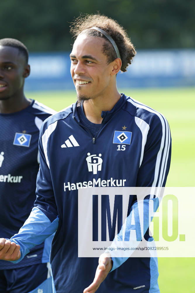 2026.09.02 Fussball 1. Bundesliga Hamburger Sportverein - Training am Volksparkstadion v.l. Yussuf Poulsen (Hamburger SV, 15) (DFL DFB regulations prohibit any use of photographs as image sequences and or quasi-video.