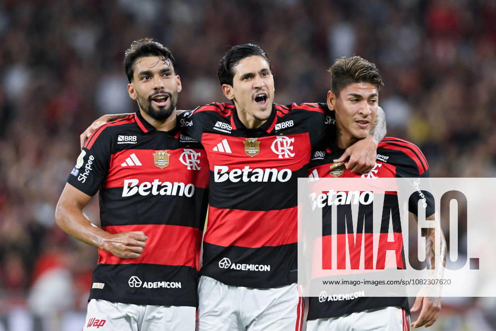 Lucas Paqueta of Flamengo (L), Pedro of Flamengo (C) and Jorge Carrascal of Flamengo (R) celebrate the team s first goal during the Brasileirao 2026 4th-round between Flamengo and Mirassol at Maracana Stadium on September 2, 2026 in Rio de Janeiro, Brazil (Photo by Andre Ricardo Sports Press Photo SPP)