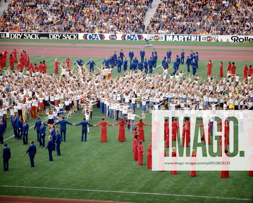 WM Finale 1974 - BR Deutschland - Niederlande 2:1 - Showprogramm und Abschlussfeier am Rande des Endspiels im Münchner Olympiastadion
