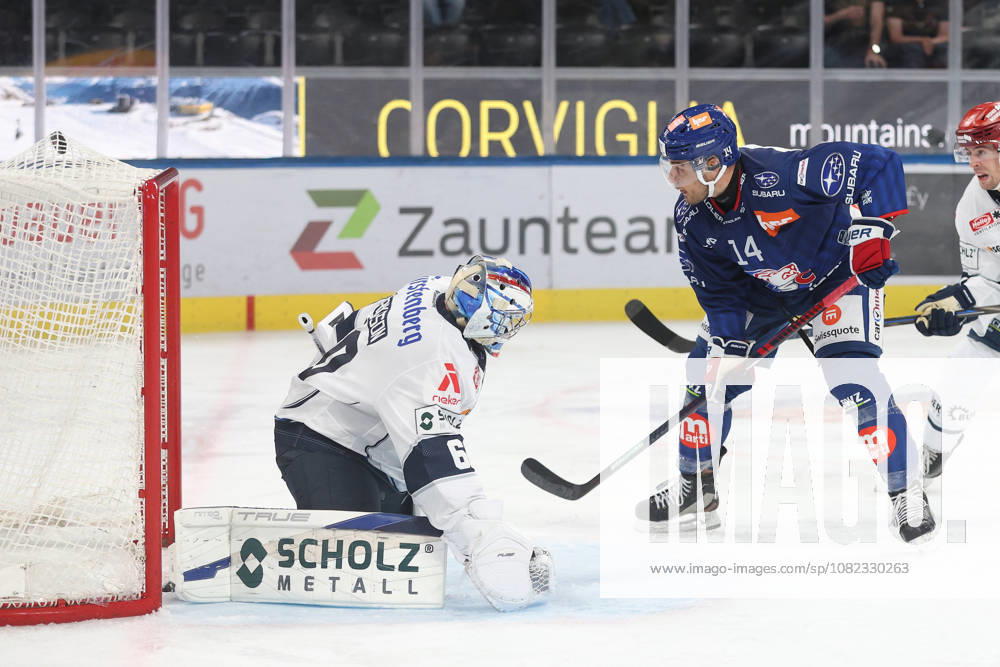 Zuerich, SCHWEIZ, Swiss Life Arena Eishockey Saison 2026 2027 Freundschaftsspiel ZSC Lions - Schwenninger Wild Wings Chris Baltisberger (ZSC Lions) trifft gegen Torwart Joacim Eriksson (Wild)