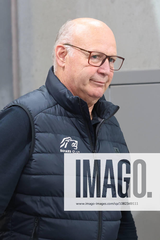 Zuerich, SCHWEIZ, Swiss Life Arena Eishockey Saison 2026 2027 Freundschaftsspiel ZSC Lions - Schwenninger Wild Wings Trainer Claude Julien (ZSC Lions)