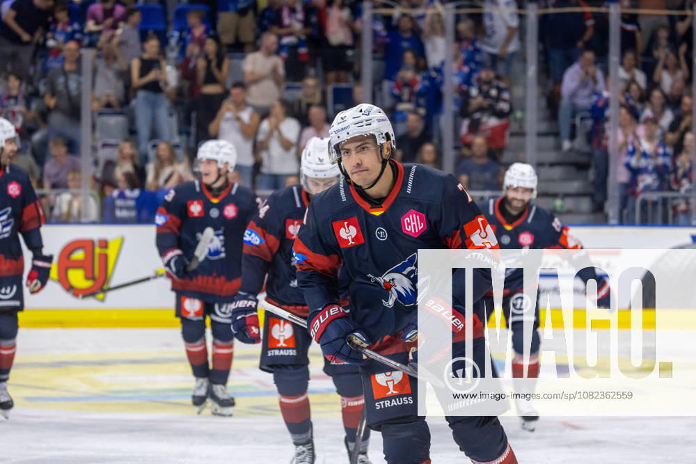(Mannheim, Germany, 26 09 04) CHL (Champions Hockey League) 2026 27, Match day one: Adler Mannheim (Germany) vs. Växjö Lakers (Sweden) John Gilmour (7, Mannheim) after scoring his goal to make it 2 0 Mannheim Baden-Wurttemberg Germany