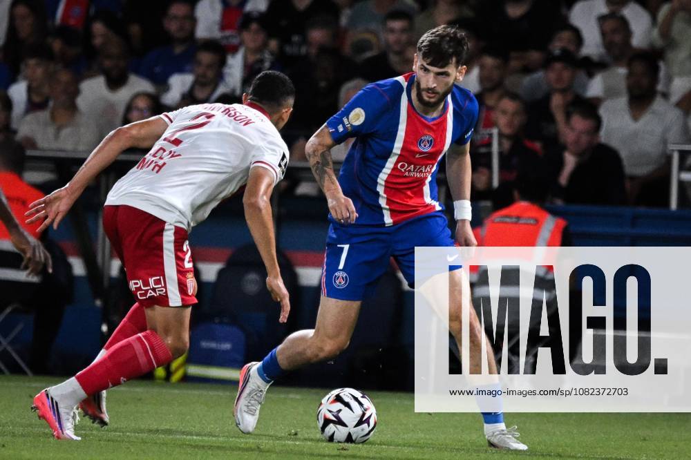 PARIS, FRANCE - SEPTEMBER 4, 2026: Paris Saint-Germainâ€⠢s forward Khvicha Kvaratskhelia controls the ball during the French L1 football match between Paris Saint-Germain and AS Monaco at the Parc des Princes stadium in Paris on September 4, 2026. Paris France - ZUMAq101 20260904_zna_q101_182