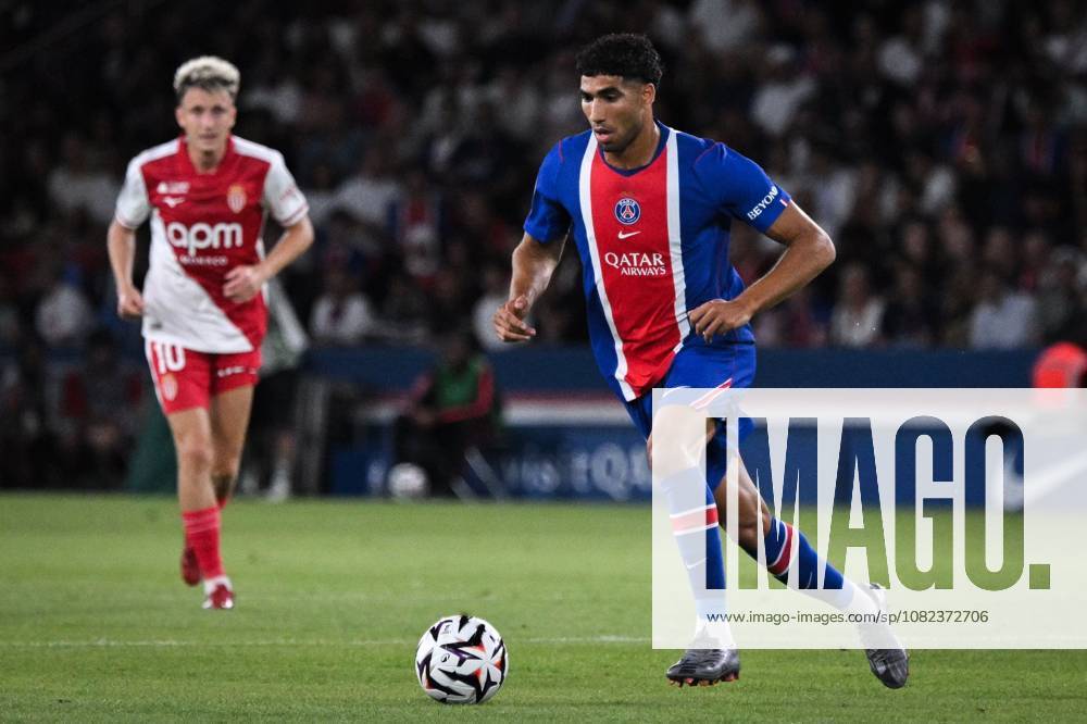 PARIS, FRANCE - SEPTEMBER 4, 2026: Paris Saint-Germainâ€⠢s defender Achraf Hakimi controls the ball during the French L1 football match between Paris Saint-Germain and AS Monaco at the Parc des Princes stadium in Paris on September 4, 2026. Paris France - ZUMAq101 20260904_zna_q101_184