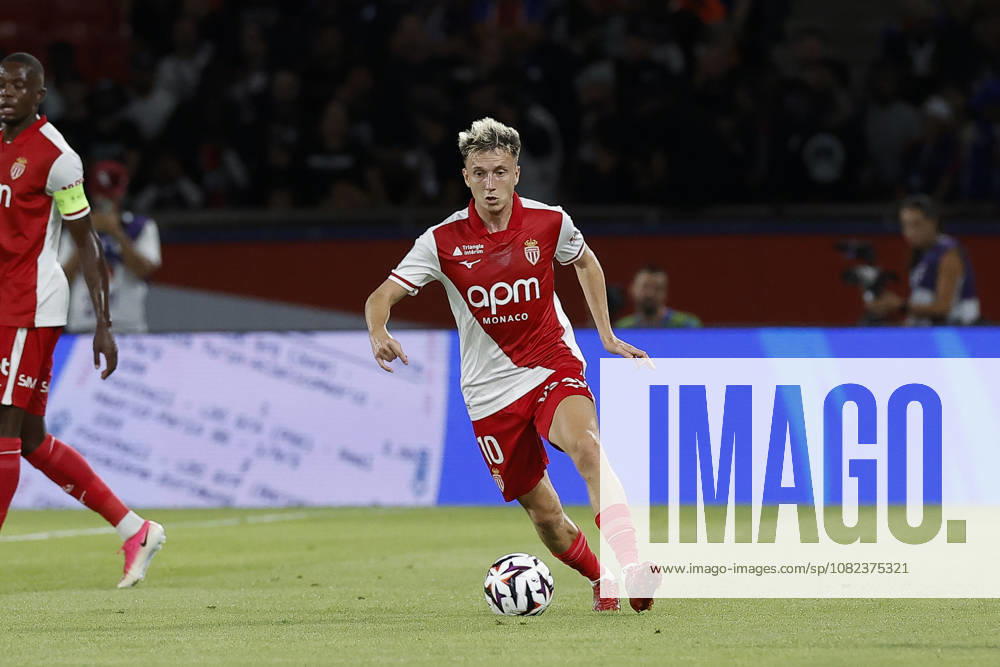 Aleksandr GOLOVIN of AS MONACO Paris BRUNNER of AS MONACO in action during League 1 McDonald s, Day 03 match between PSG and AS MONACO at Parc Des Princes stadium - on September 04 2026. Paris - France Paris France - ZUMAb253 20260904_zsp_b253_037