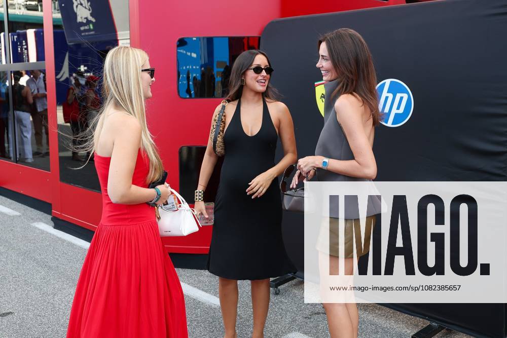 L-r: Lebensgefaehrtin Alicia Torriani von Oliver Bearman (MoneyGramm Haas 87), Ehefrau Alexandra Saint Mleux von Charles Leclerc (Scuderia Ferrari HP 16), Lebensgefaehrtin Rebecca Donaldson von Carlos Sainz jr. (Atlassian Williams Racing 55), 3 Freies Training, Grosser Preis von Italien, Motorsport, Herren, Formel 1, 05.09.2026 Monza Lombardei Italien