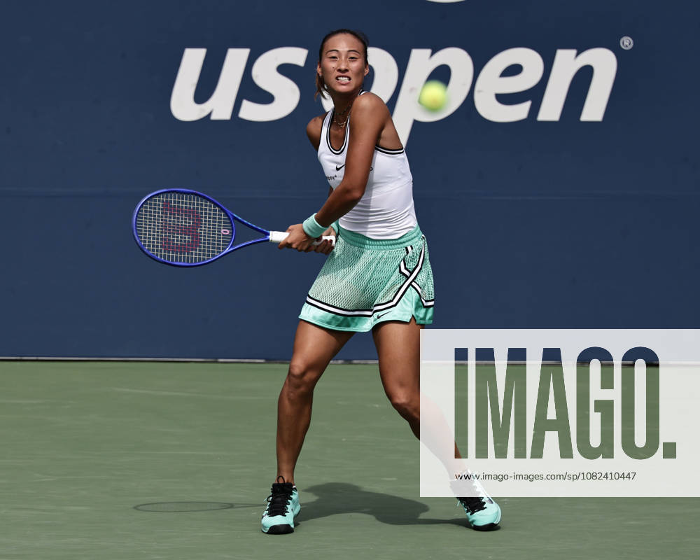 Qinwen Zheng (CHN), Damen Einzel, Ladies Singles, US Open Championships, Billie Jean King National Tennis Center, Flushing Meadows, New York, USA .