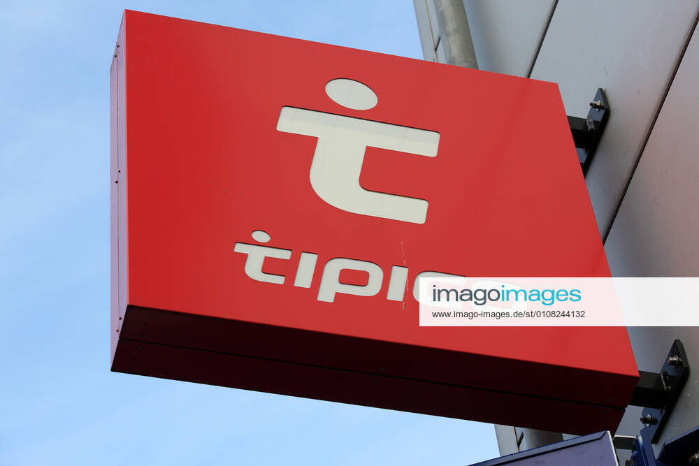 Tipico Logo an einem Gebeaude in Weidenau Symbolbild Wirtschaft am 14.12.2020 in Siegen Deutschland.