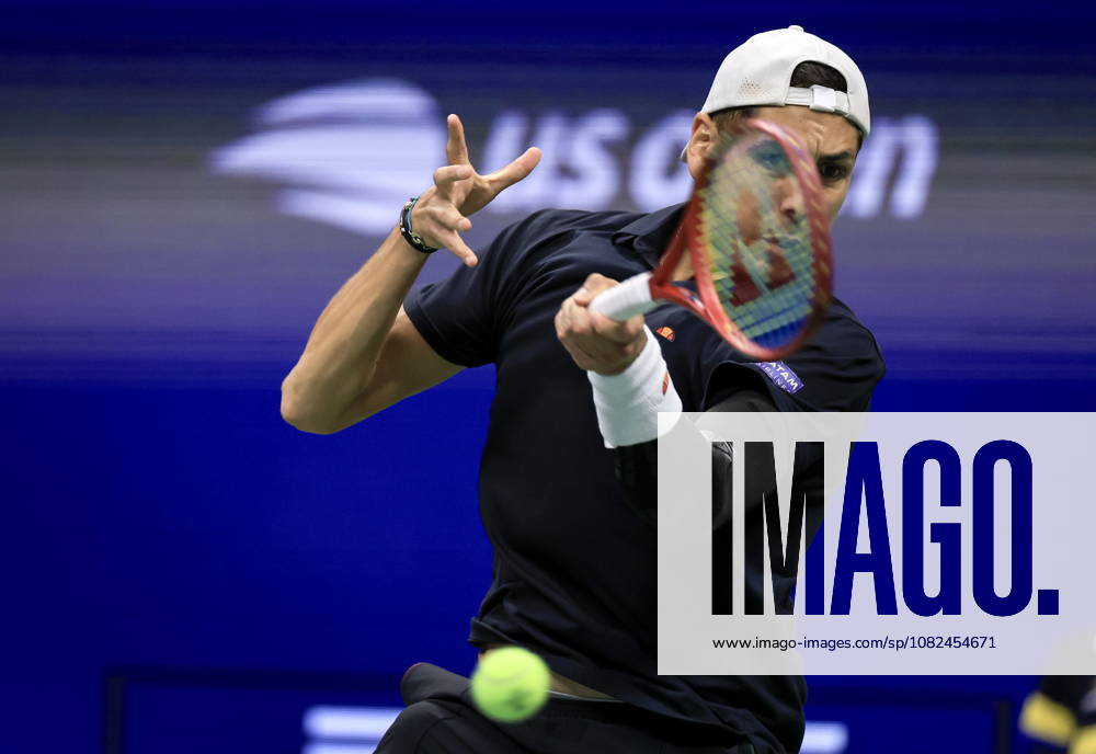 US Open tennis tournament - Day 7 Alejandro Tabilo of Chile in action against Alexander Zverev of Germany during the Men s Singles third round of the US Open Tennis Championships in Flushing Meadows, New York, USA, 05 September 2026. FLUSHING MEADOWS NEW YORK United States
