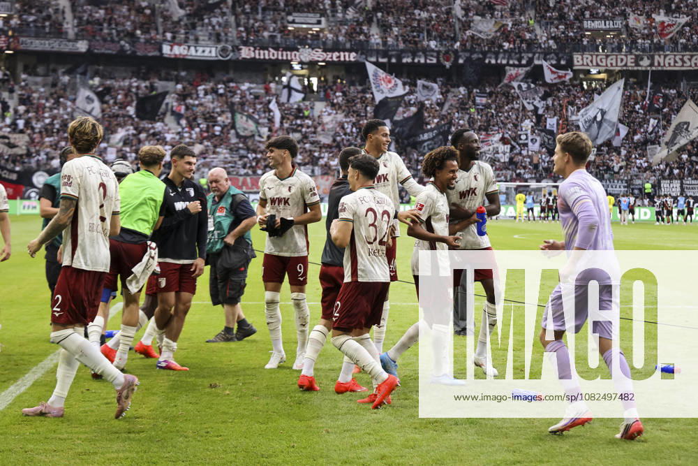 FC Augsburg nach dem Spiel , Deutschland, Fussball, 1. Bundesliga, 2.Spieltag, 2026 2027, Eintracht Frankfurt vs. FC Augsburg, 06.09.2026, Frankfurt am Main Deutsche-Bank-Park Deutschland
